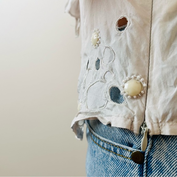 Chloe 100% silk light gray ruffled embellished blouse top - Picture 3 of 12